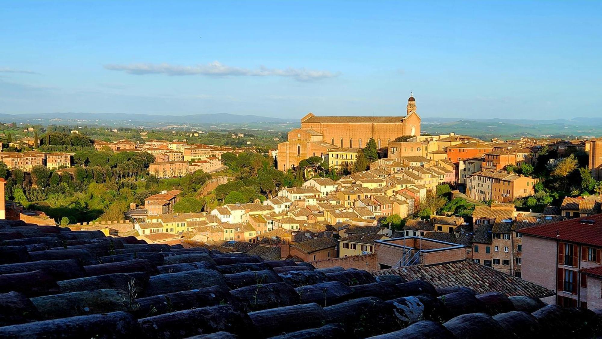 La Dimora Di Amedeo Apartment Siena Luaran gambar