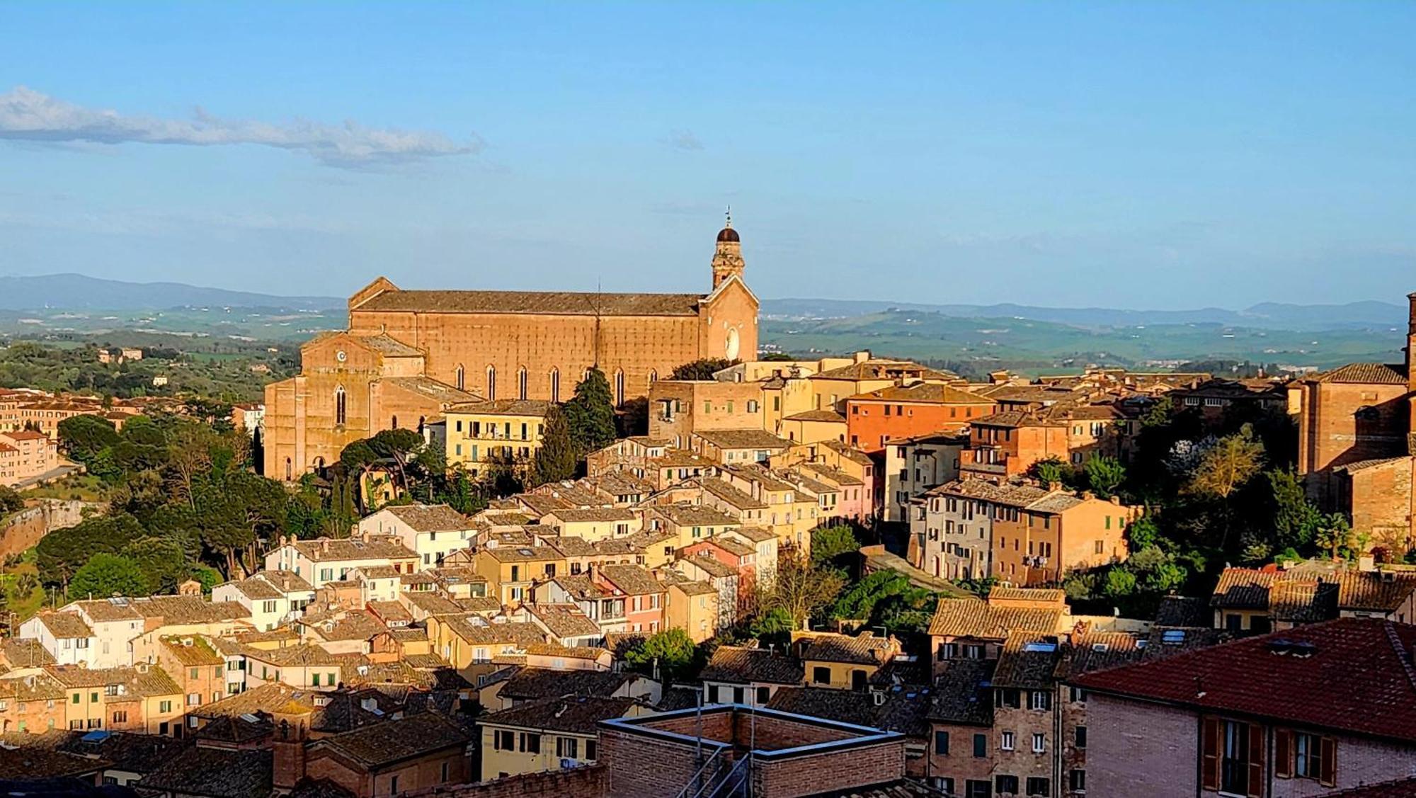 La Dimora Di Amedeo Apartment Siena Luaran gambar